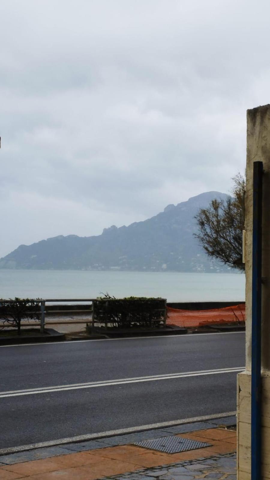 B&B Due Stanzulelle Salerno Exterior foto